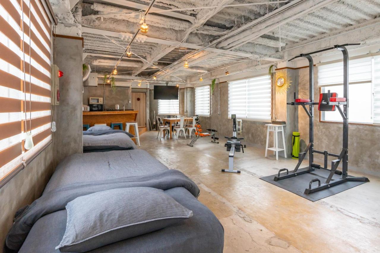 U.House Aparthotel Осака Екстериор снимка